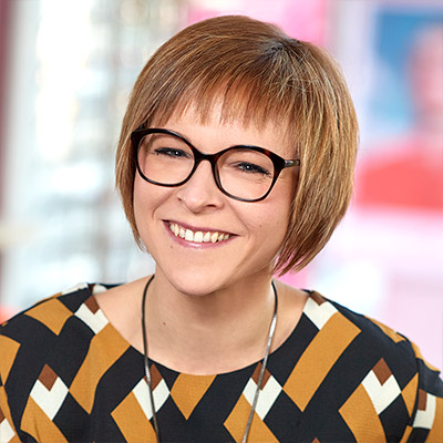 Augenoptikerin Anna Martens